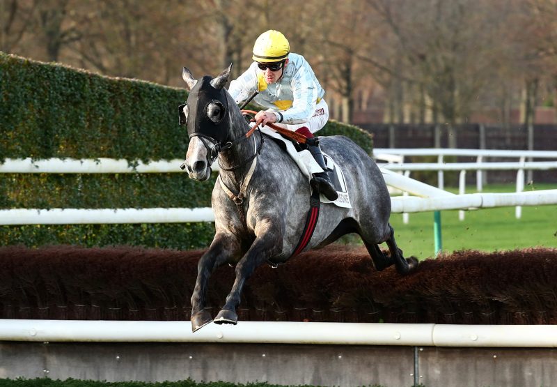 Uncheckable (Maxios) wins the Listed Prix Roger Saint at Compiegne