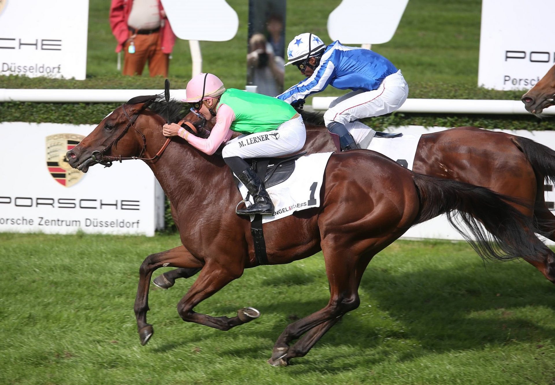 Alounak (Camelot) Winning A Listed Race In Dusseldorf