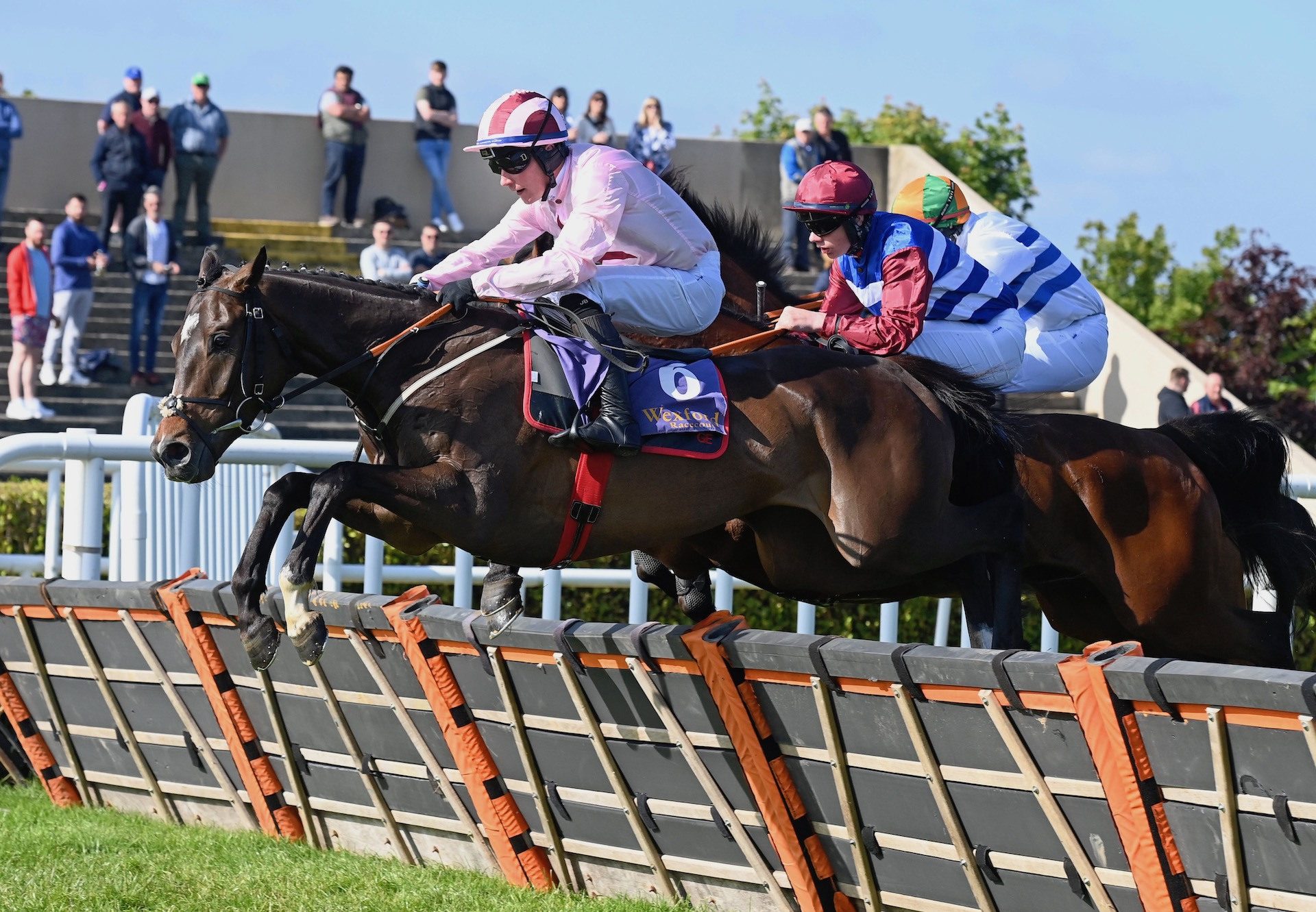 As Tears Go By (Vadamos) Wins The Rated Hurdle At Wexford