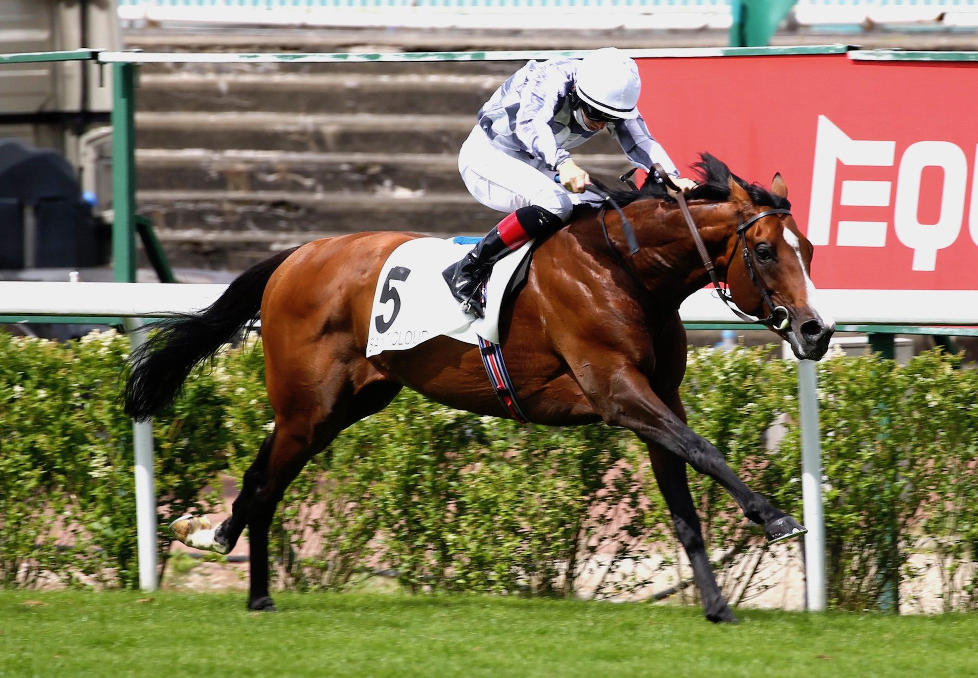 Broome (Australia) Wins The Group 1 Grand Prix De Saint Cloud