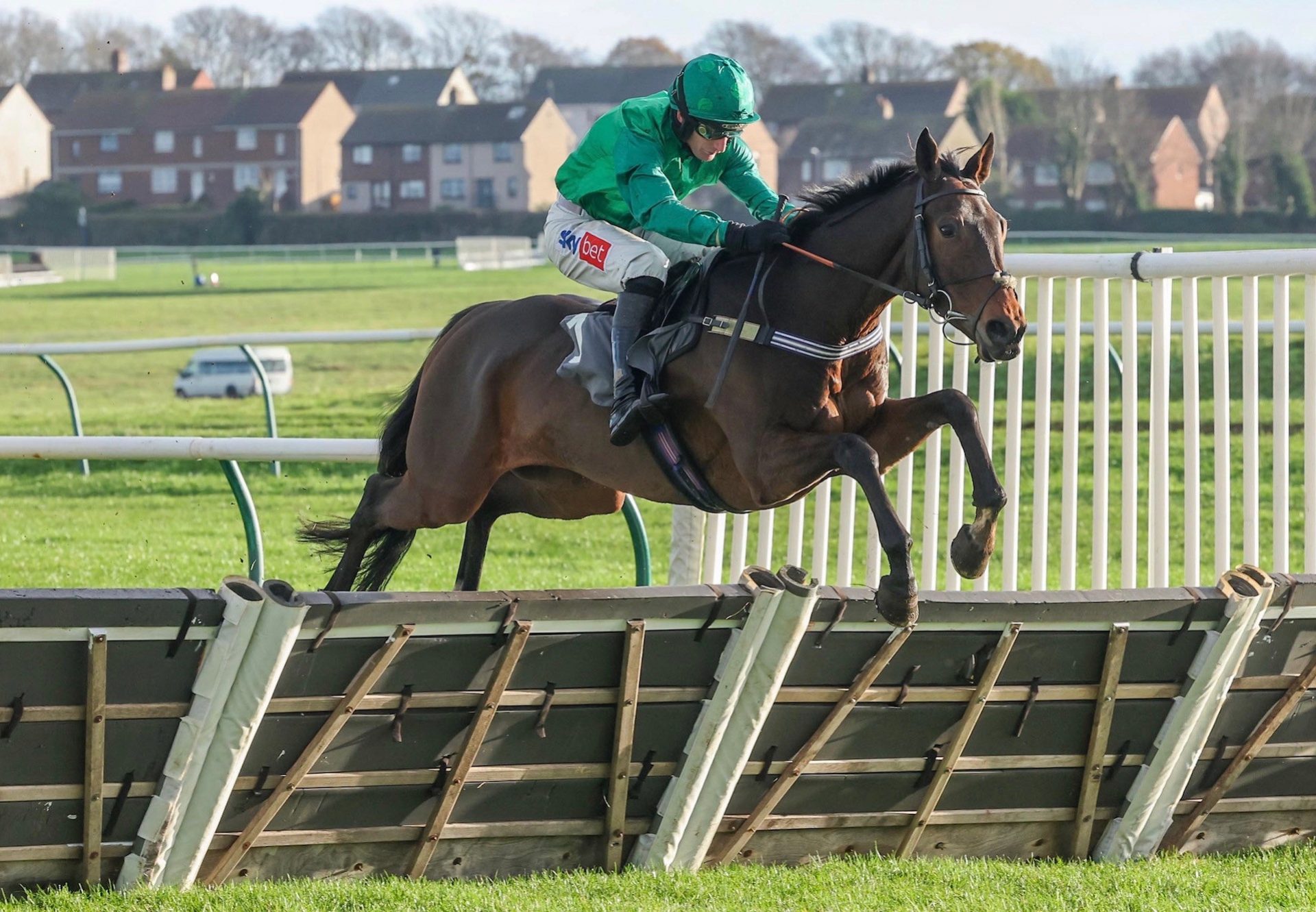 Carnfunnock (Getaway) Wins The Novices Hurdle At Ayr