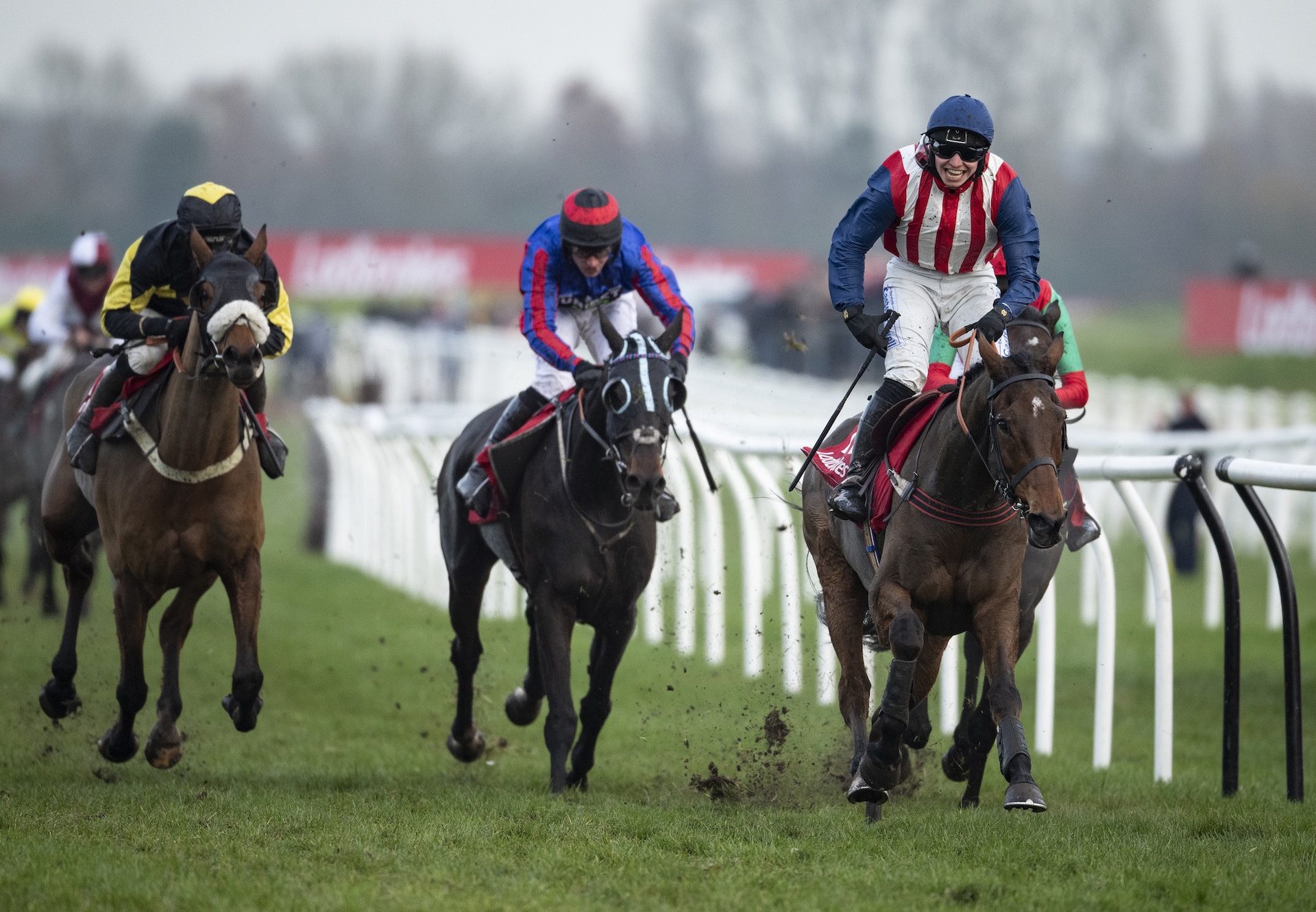 De Rasher Counter (Yeats) winning the Grade 3 Ladbrokes Trophy Chase at Newbury