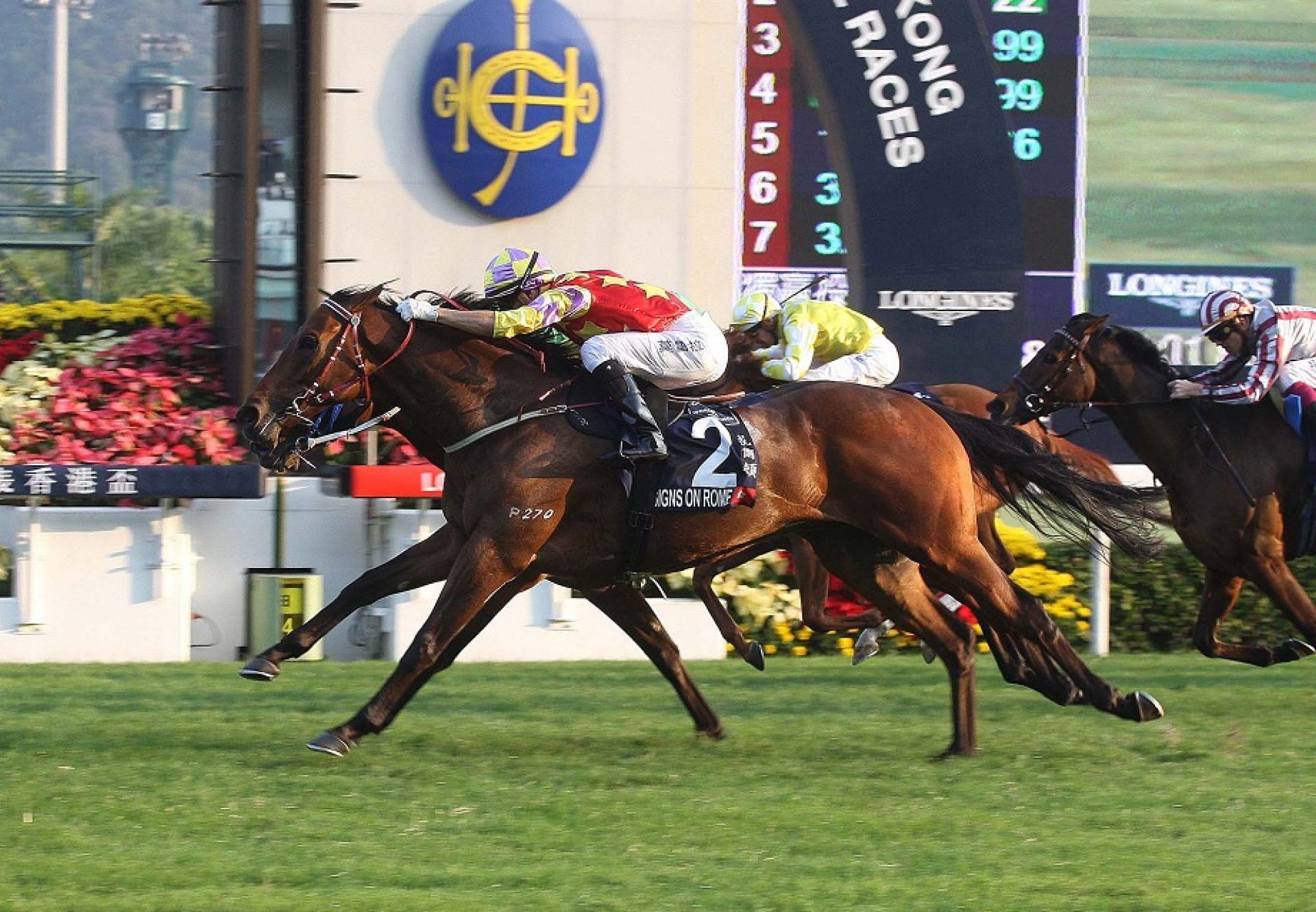 Designs On Rome (Holy Roman Emperor) winning the Hong Kong Cup