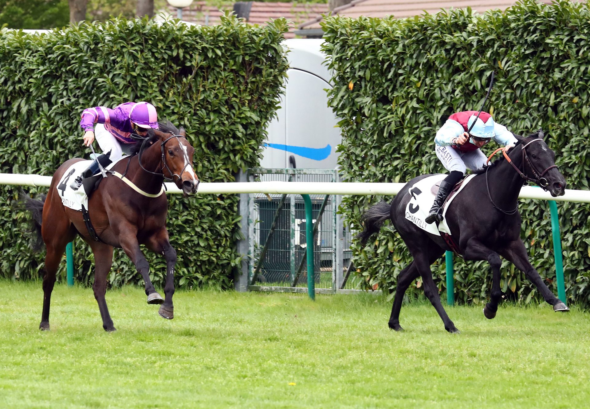 Dizzy Bizu (Caravaggio) Wins Chantilly Maiden