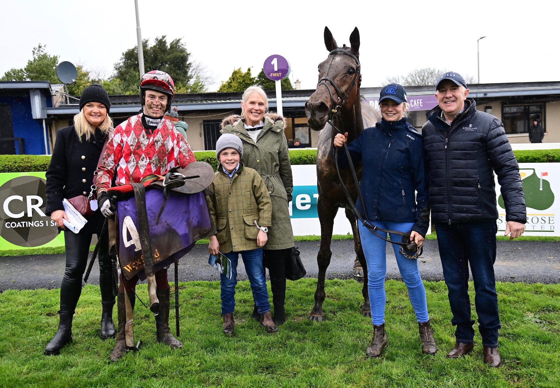 Emily Roebling (Getaway) Wins The Mares Maiden Hurdle At Wexford