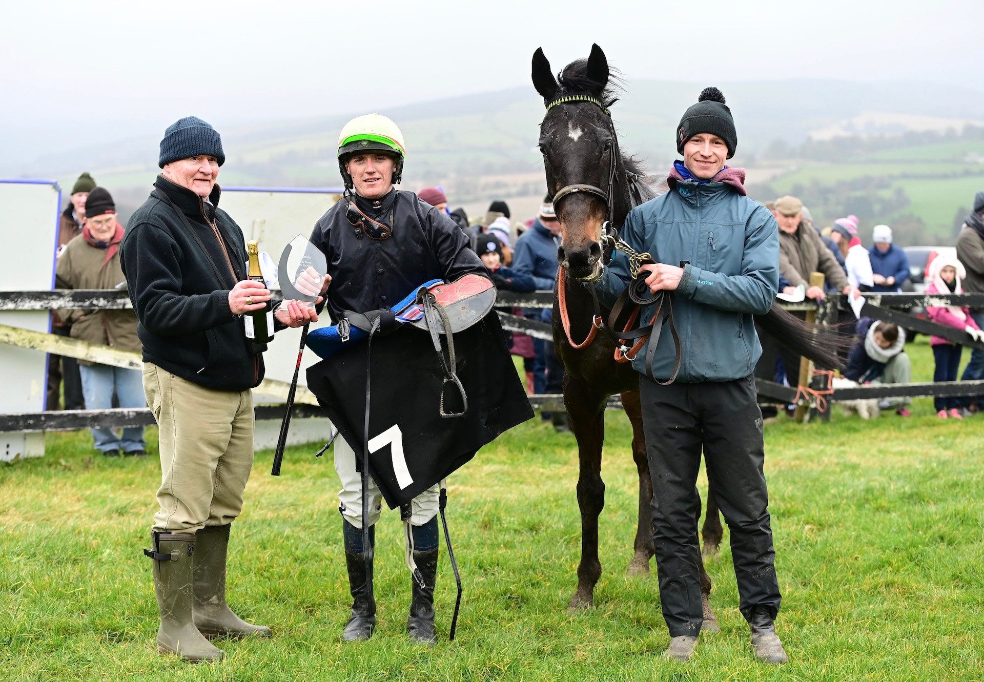 General Officer (Soldier Of Fortune) Wins The 5YO Maiden At Tinahely