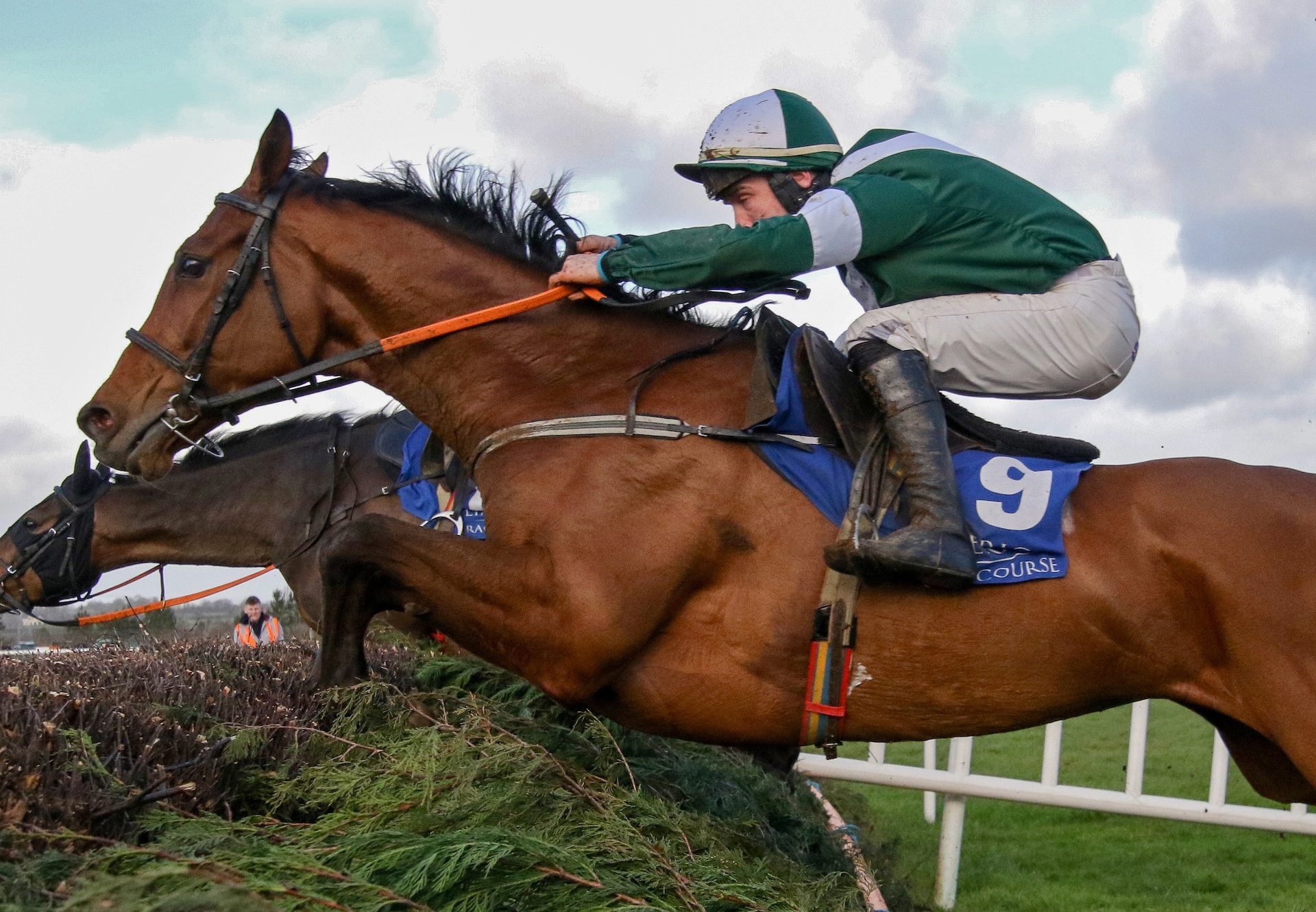 Getaway Gelding Thosedaysaregone Impresses On His Chase Debut