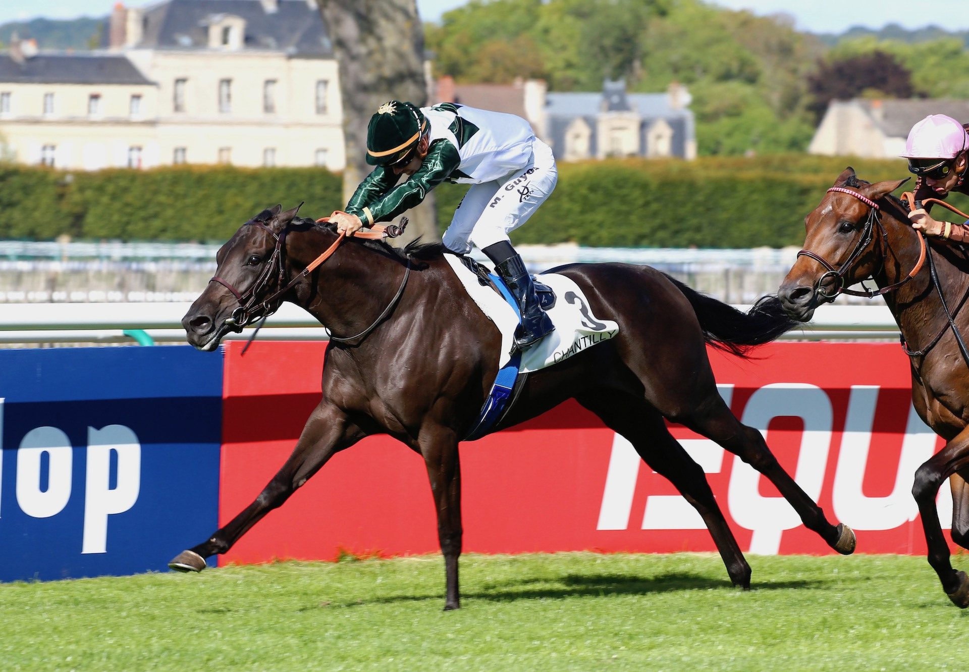 Hoxton (Camelot) Wins At Chantilly