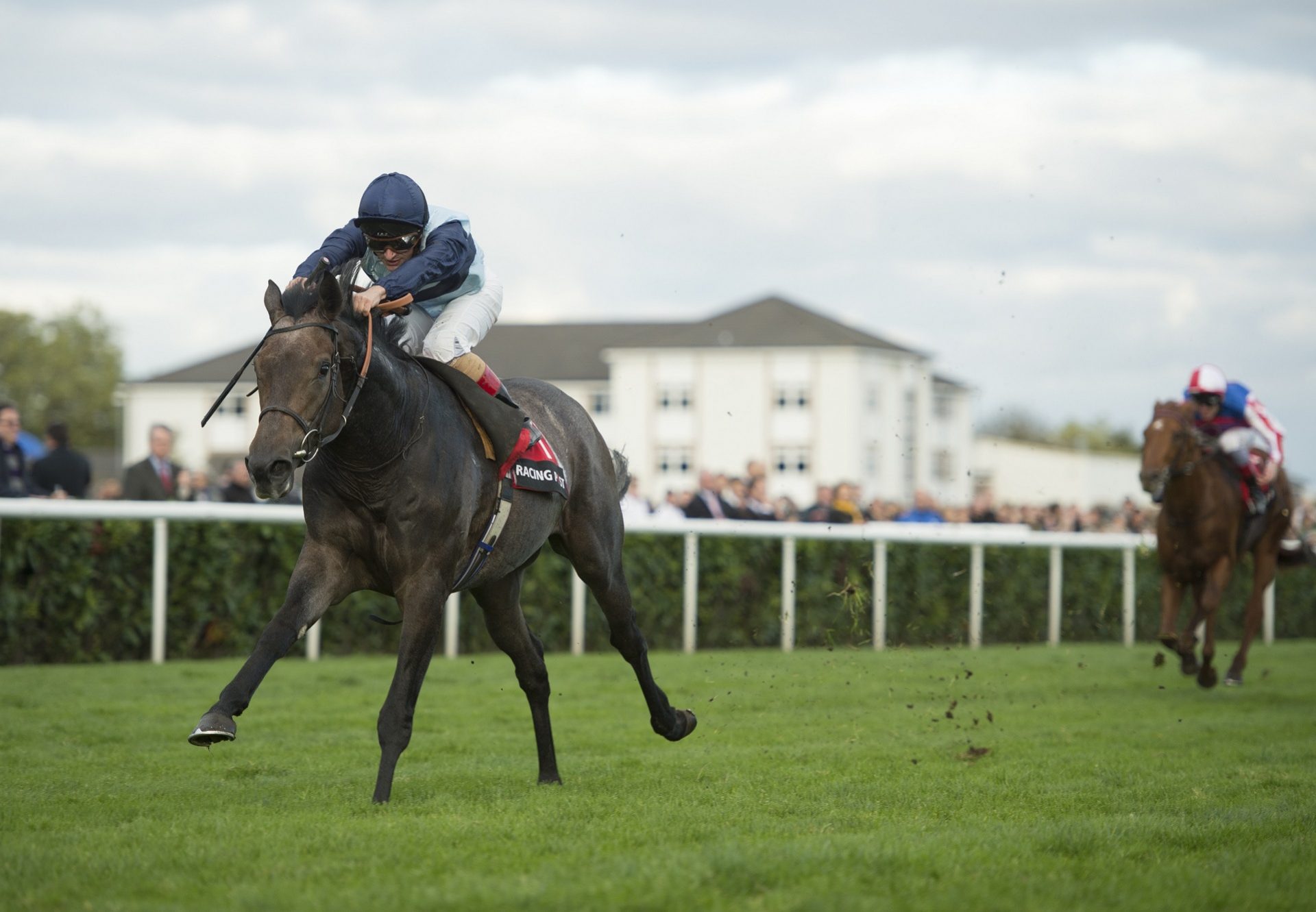 Kingston Hill (Mastercraftsman) winning the G1 Racing Post Trophy at Doncaster