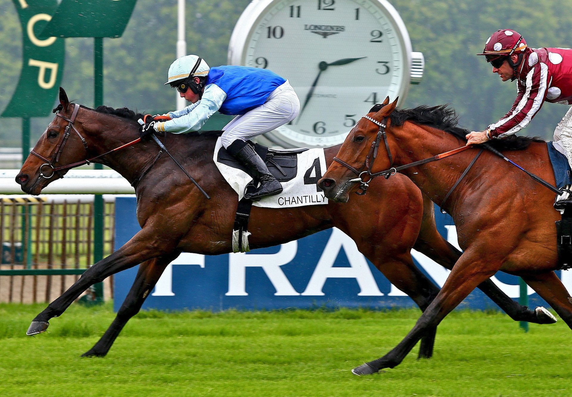 Milestone (Mastercraftsman) Wins At Chantilly