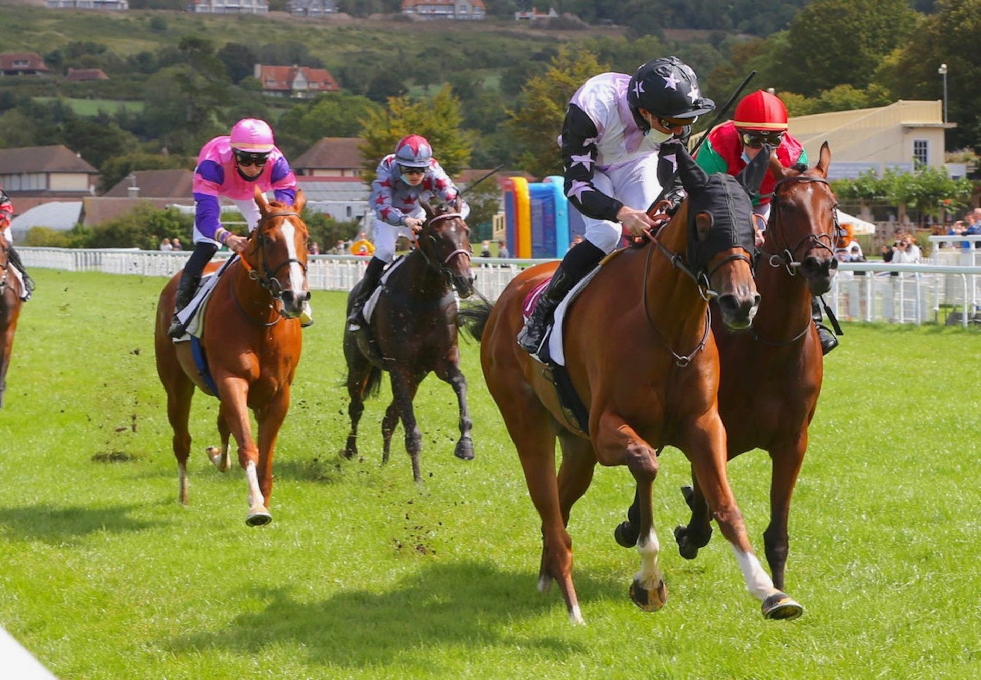 Perle D'Ivoire (Starspangledbanner) Wins Her Maiden At Clairefontaine