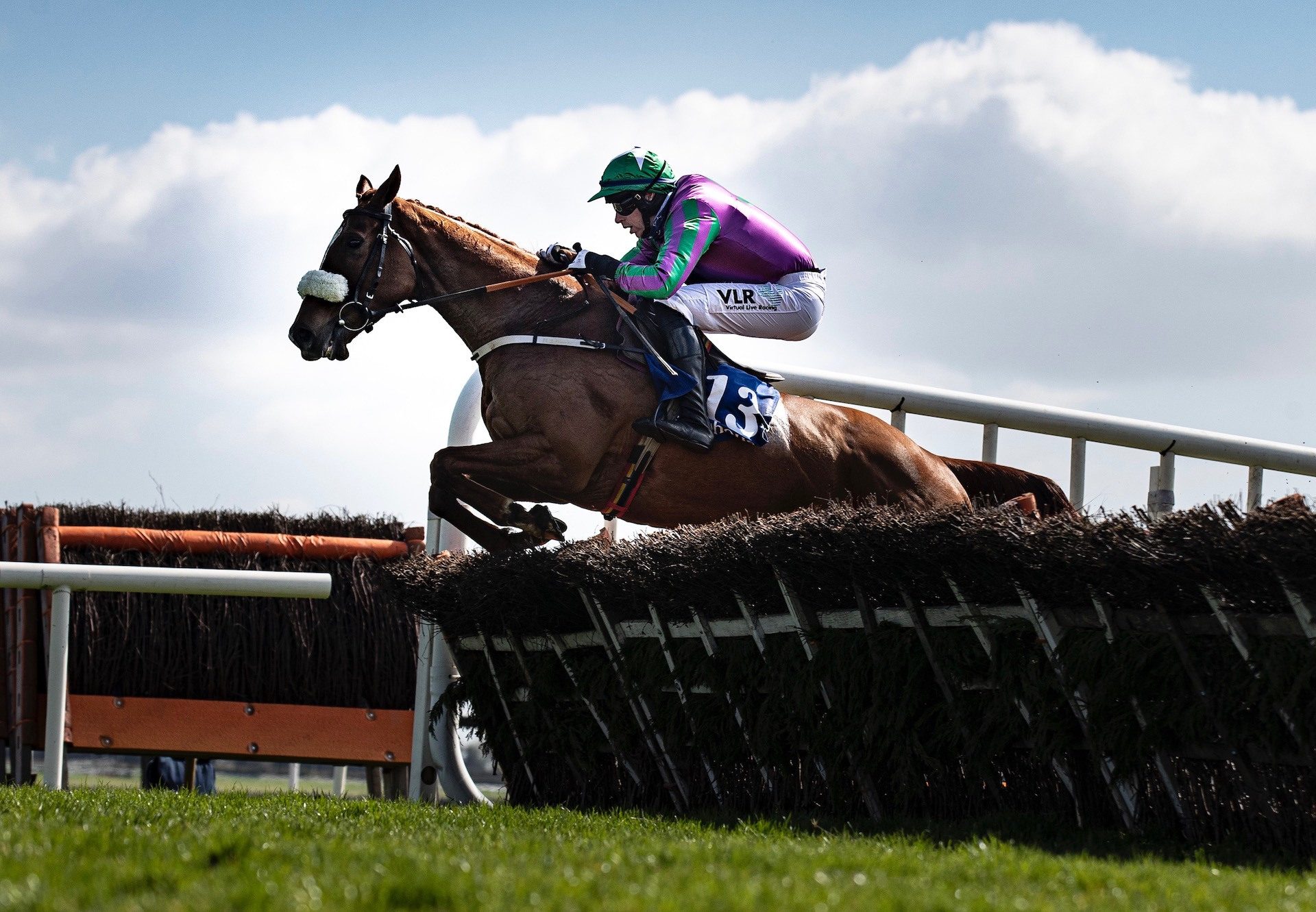 Salt Wind (Getaway) Wins The Maiden Hurdle At Fairyhouse