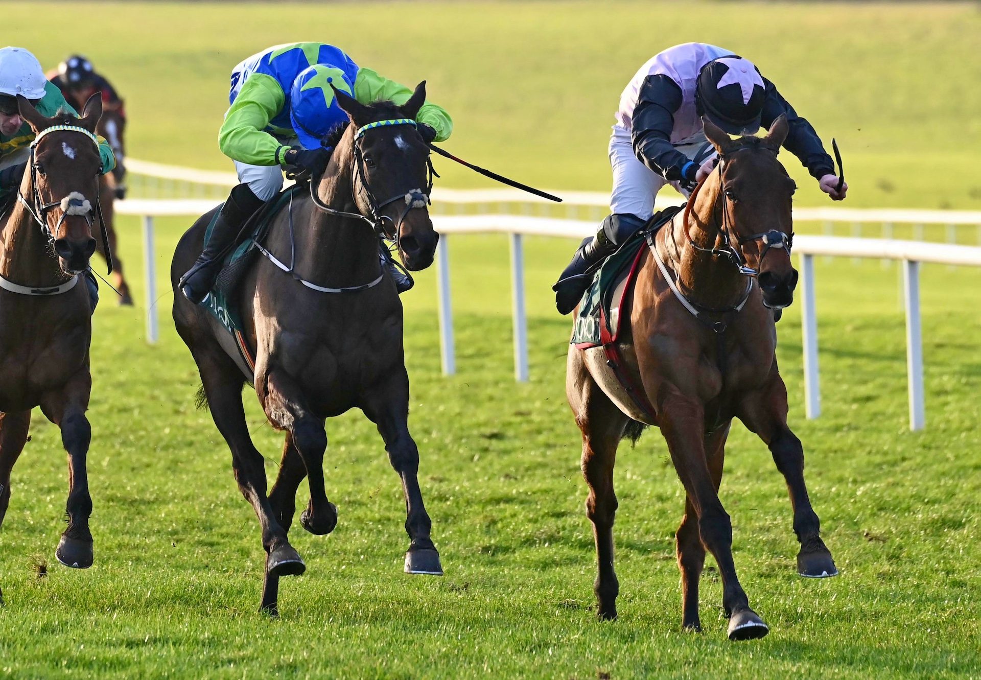 Spinningayarn Wins The Bumper At Navan