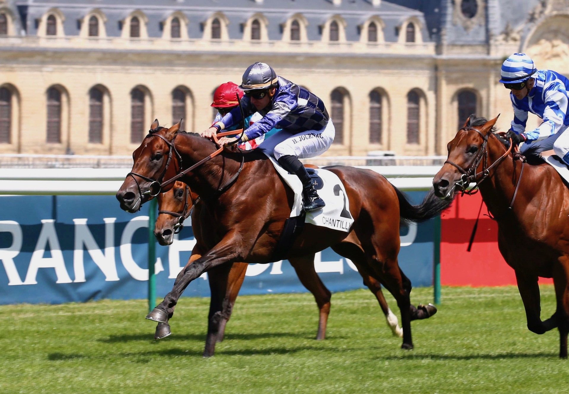 Syros (Wootton Bassestt) winning at Chantilly