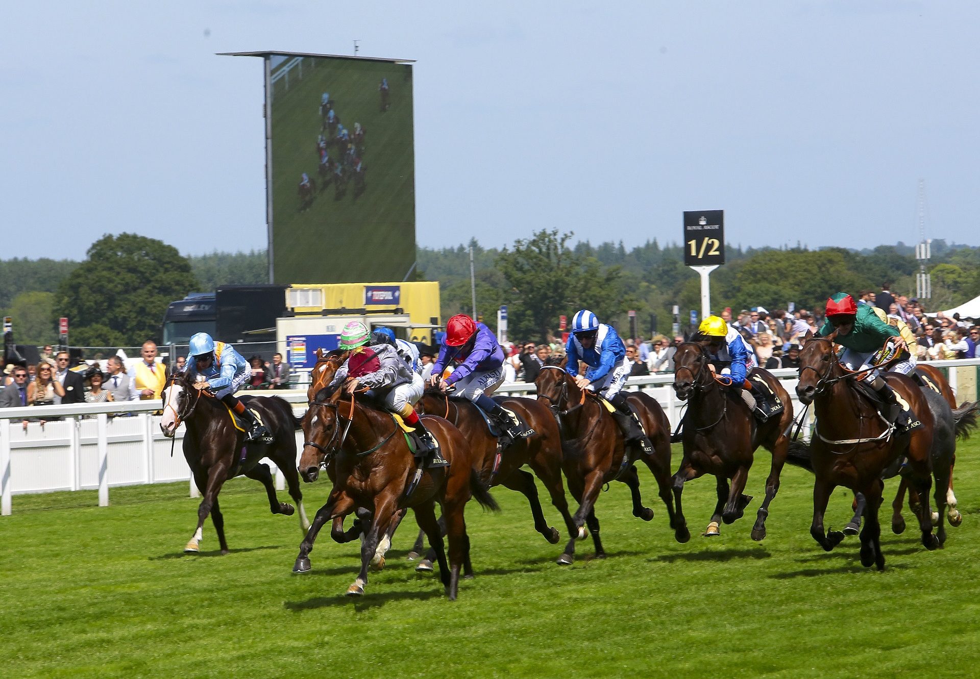 The Wow Signal (Starspangledbanner) winning the G2 Coventry Stakes at Royal Ascot