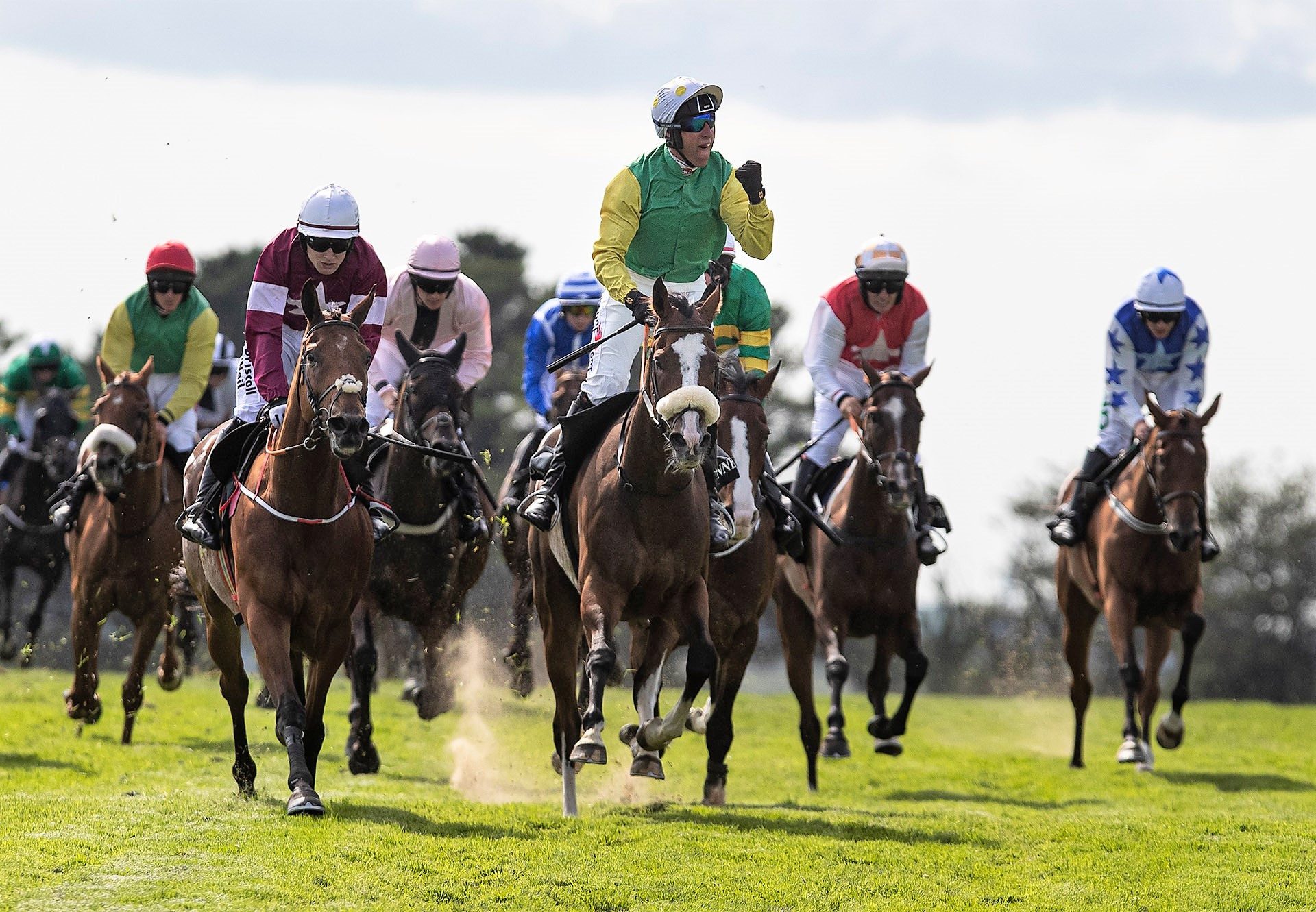 Tudor City (Yeats) winning the Grade A Galway Hurdle