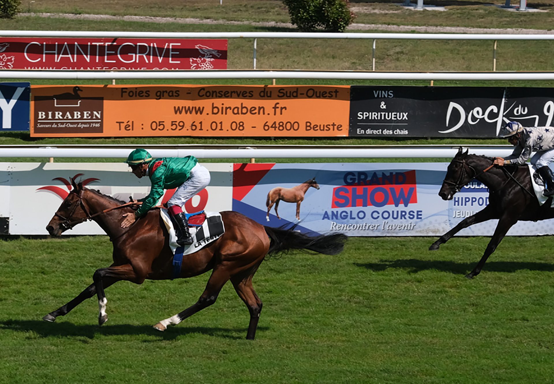 Vadeni (Churchill) winning at La Teste de Buch