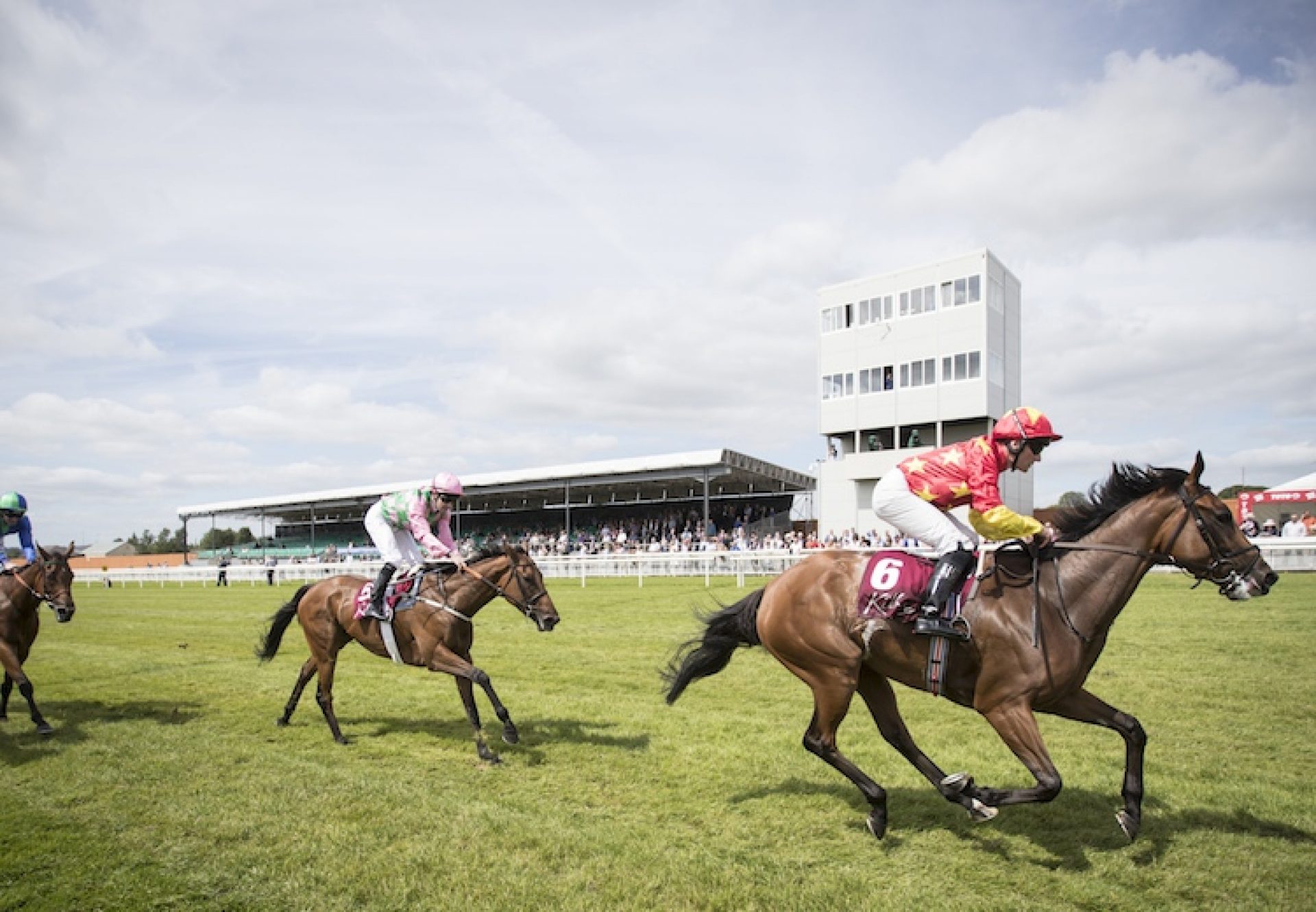 Elizabeth Browning (Holy Roman Emperor) winning the G2 Kilboy Estate Stakes at the Curragh