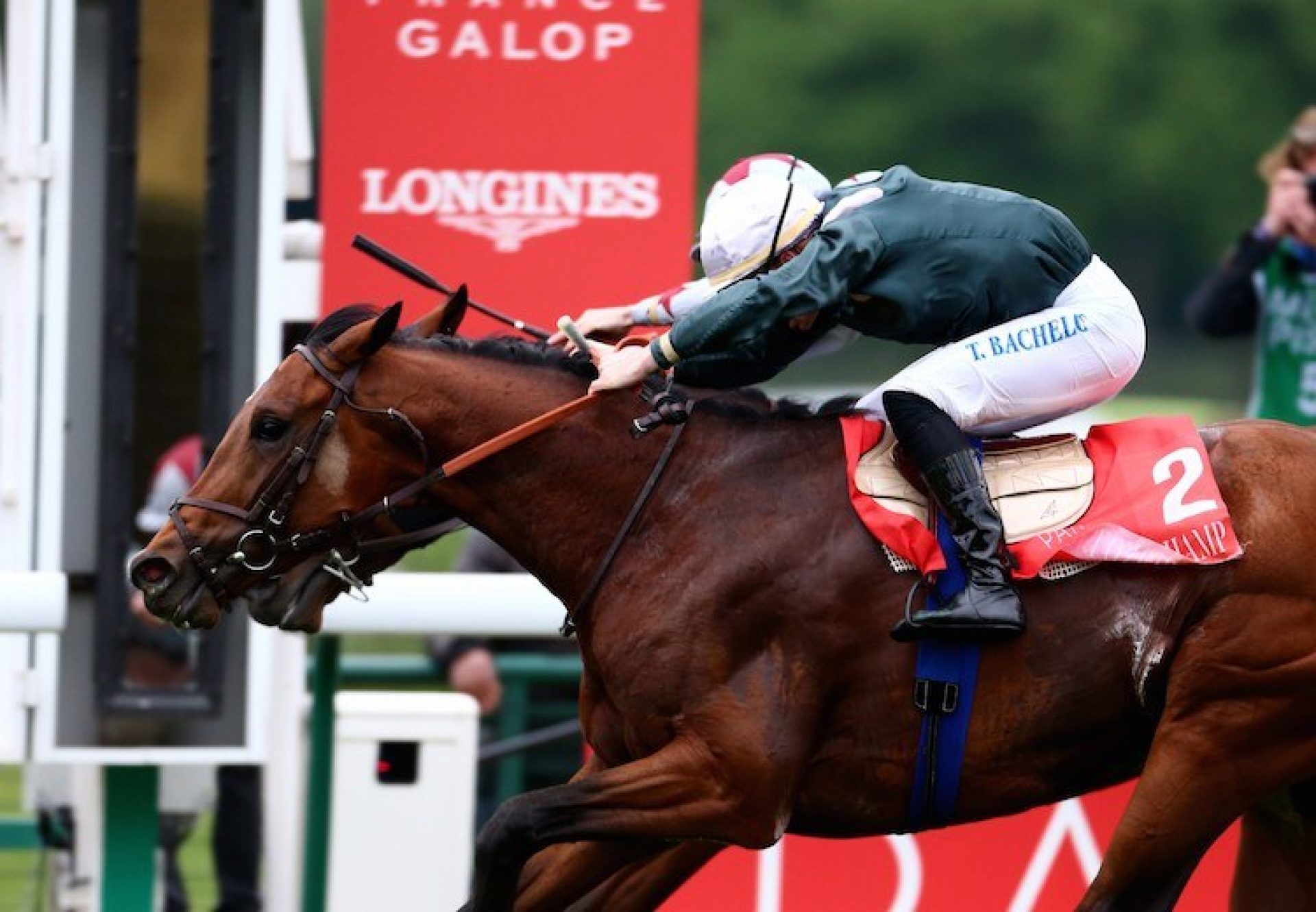 Naturally High (Camelot) winning the Listed Prix de Suresnes at Paris Longchamp