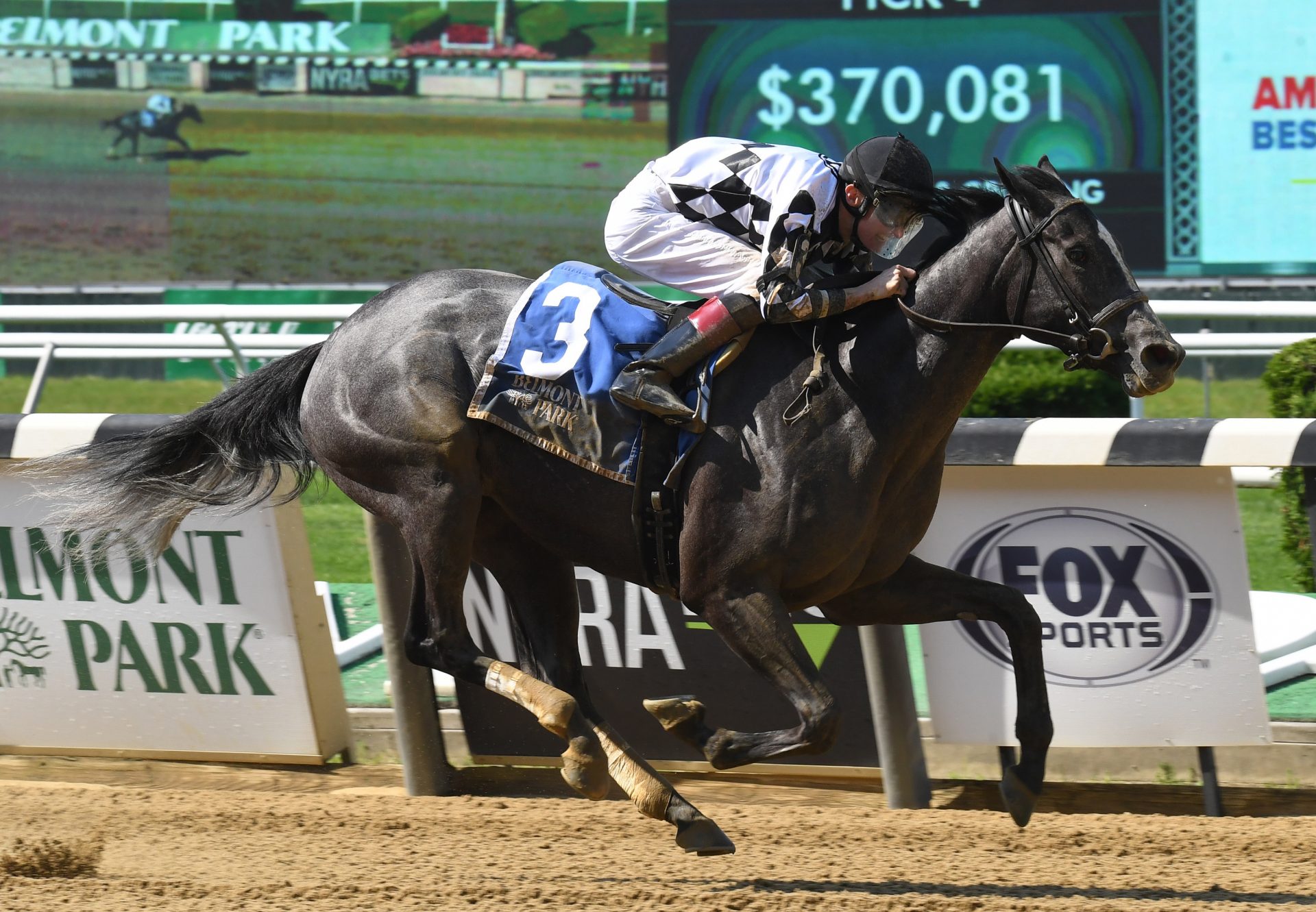 Sterling Silver (Cupid) winning the Bouwerie Stakes at Belmont Park