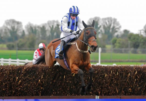 Castlebawn West (Westerner) Wins Over Fences At Fairyhouse