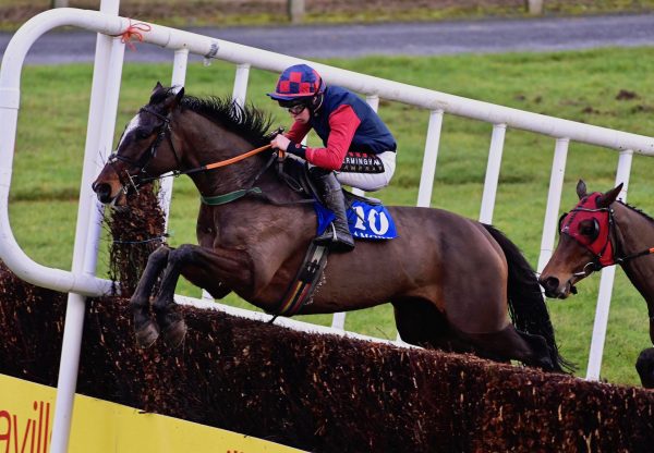 Whiskeywealth (Yeats) Wins The Rated Novice Chase At Tramore