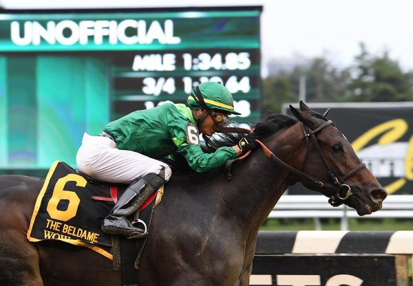 Wow Cat (Lookin At Lucky) winning the Grade I Beldame Stakes at Belmont Park
